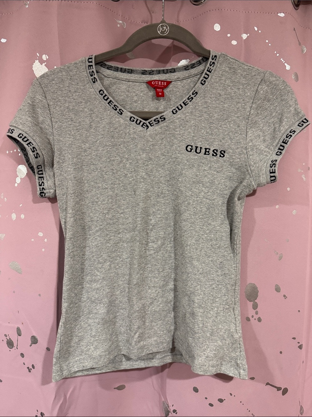 GUESS Women’s Gray Logo Trim Tee